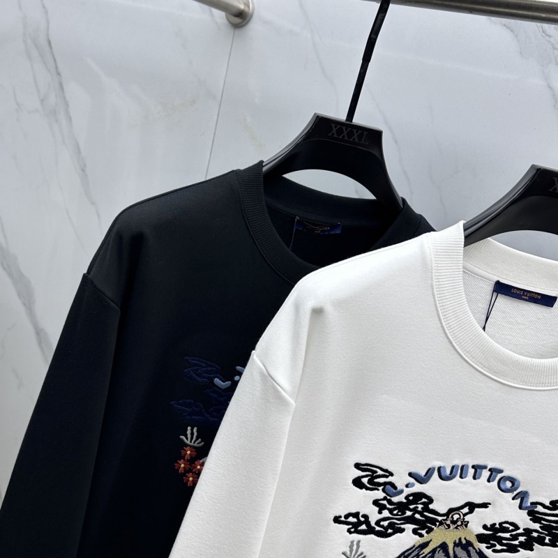 l0vis Vvtt0n t-shirt